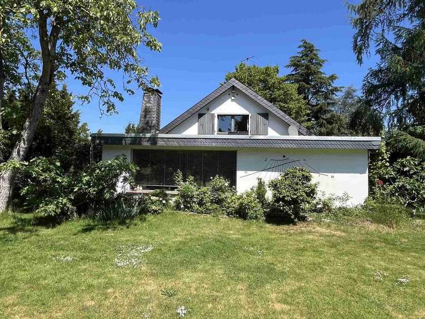 Haus zum Kaufen in Moers 690.000 € 215 m²