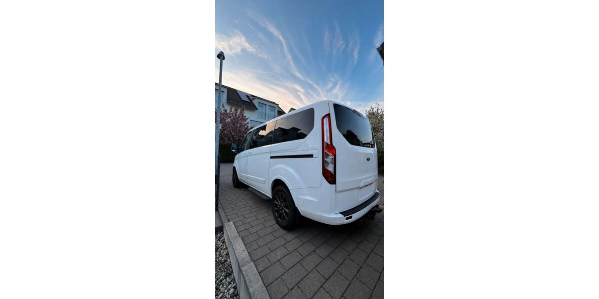 Ford Tourneo Custom 111.000 km 26.990 &euro; Baden-Baden 76530