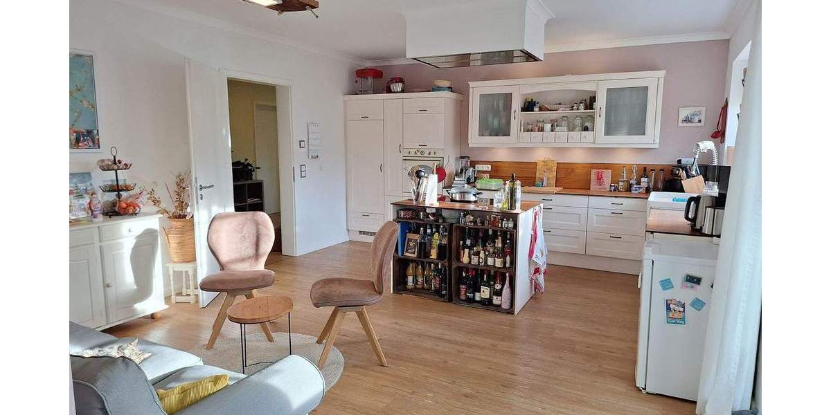 Riesen-Grundstück, zusätzl. Bauland, Riesen-Garage, Stall - Großzügiges Wohnhaus in Greifswald 7 zimmer