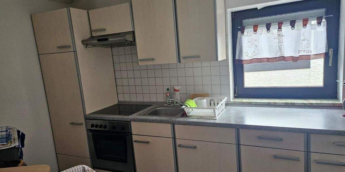 RESERVIERT - Sackgassenlage in Wiebelskirchen: 2,5 Zimmer Dachgeschoss Wohnung mit PKW Stellplatz 2 zimmer
