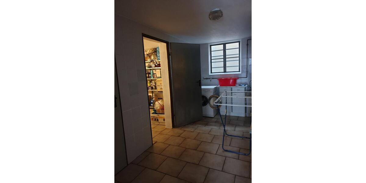 Mehrfamilienhaus, Wohnhaus Bietigheim-Bissingen Bissingen - 10 Zimmer, 210 m&sup2;, 850.000&euro; | Angebot:24154002