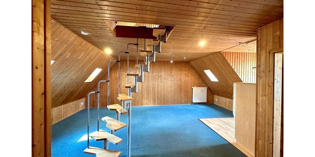 Dachgeschoßwohnung in beliebter Wohnlage von Hagenow, zentrumsnah 2 zimmer