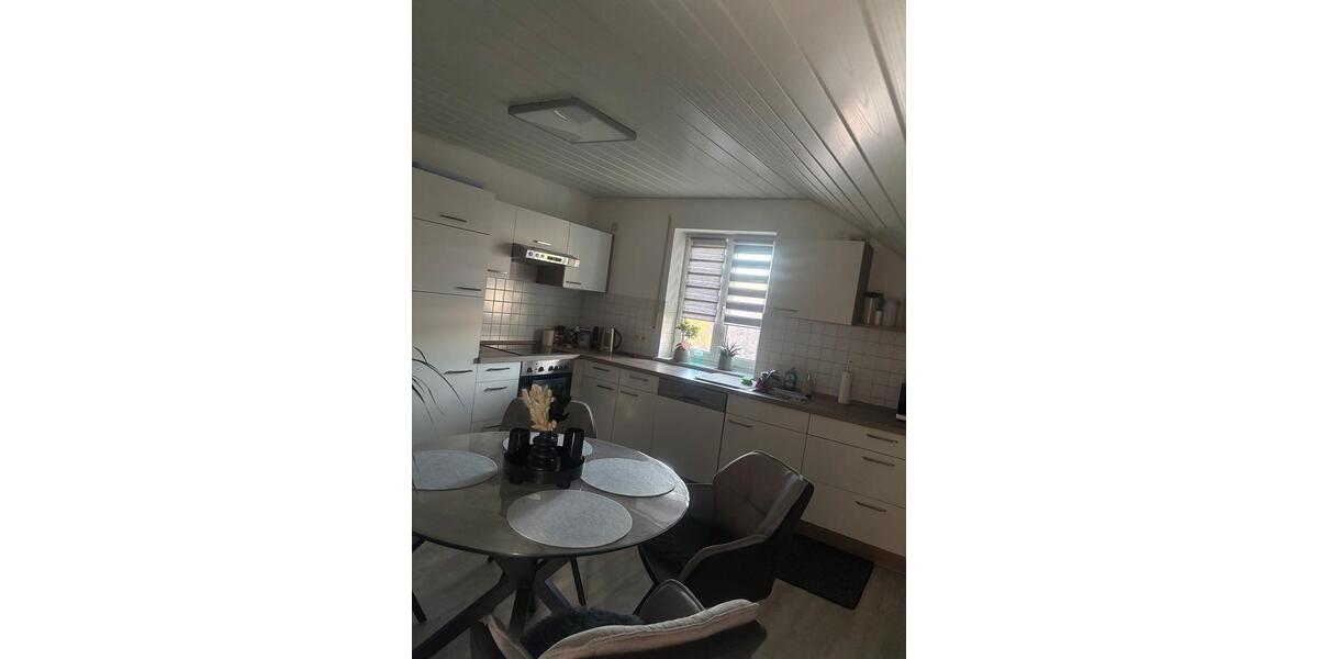 Dachgeschoßwohnung Eichendorf - 3 Zimmer, 83 m&sup2;, 810&euro; | Angebot:26409135