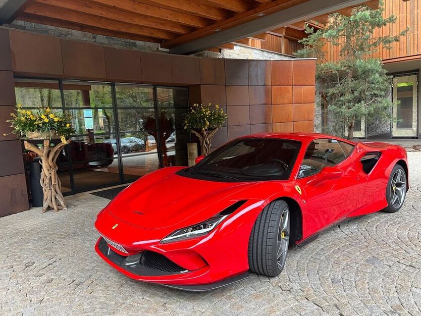 F8