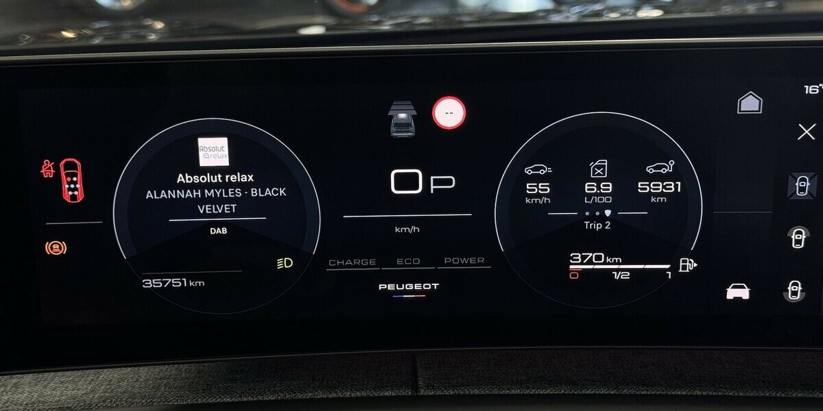 Peugeot 5008 145 Mild Hybrid Allure7 Sitzer LED 360°Cam 35.800 km 28.360 &euro; Lich 35423