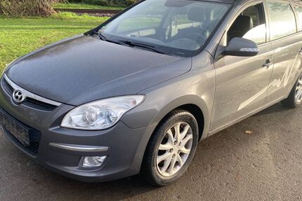 Hyundai i30 231.000 km 2.550 &euro; Aachen 52070