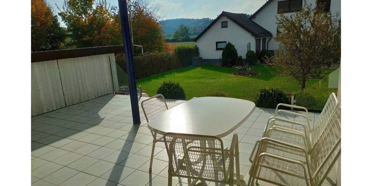 Etagenwohnung Holzheim - 5 Zimmer, 120 m&sup2;, 1.350&euro; | Angebot:26840382