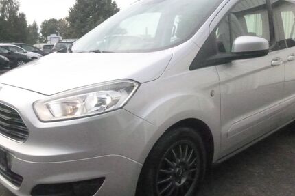 Ford Tourneo Courier 106.495 km 8.999 &euro; Parchim 19370