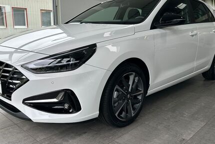 Hyundai i30 1.450 km 24.925 &euro; Papenburg 26871