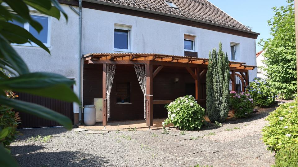 Einfamilienhaus Pfeffelbach - 8 Zimmer, 193 m&sup2;, 180.000&euro; | Angebot:27158183