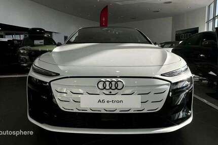 Audi e-tron e-tron performance 367ch S Line 5.000 km 75.999 € Champniers 16430