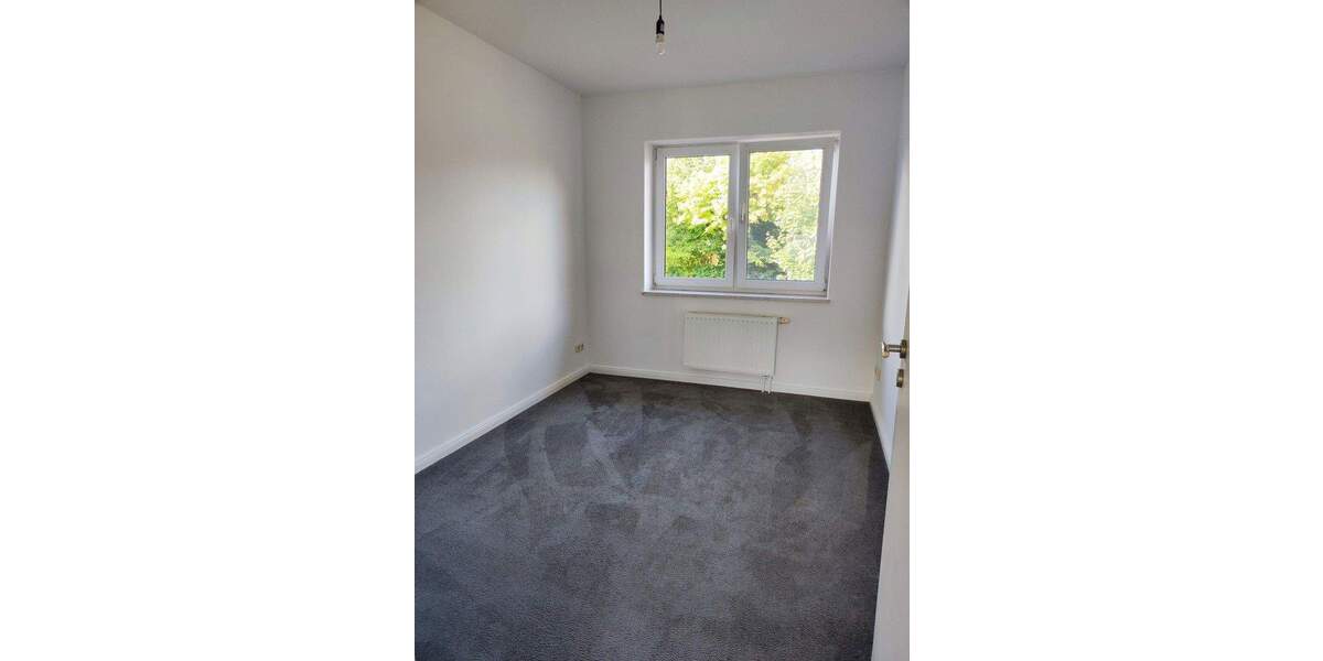 Reihenmittelhaus Albersdorf - 3 Zimmer, 130 m&sup2;, 1.100&euro; | Angebot:24251347