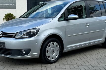 VW Touran 129.706 km 12.980 € Neumünster 24536
