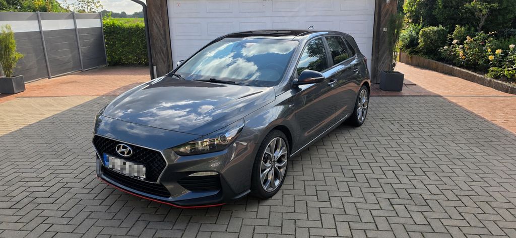 Hyundai i30 92.500 km 15.400 &euro; Menslage 49637