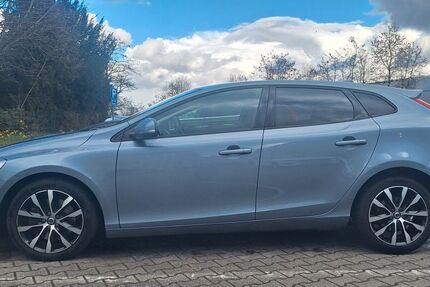 Volvo V40 68.000 km 17.500 &euro; Wallhausen 55595