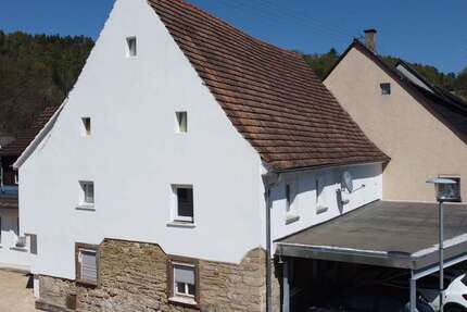 Haus Bad Imnau Bad Imnau - 6.5 Zimmer, 281 m&sup2;, 385.000&euro; | Angebot:26572874