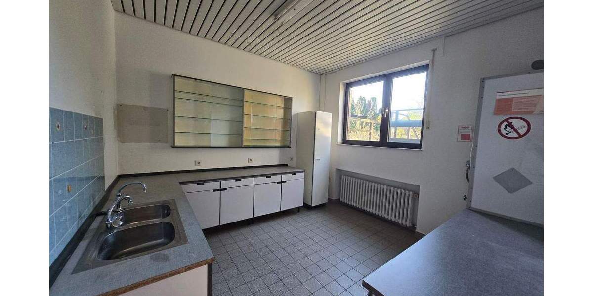 Gewerbeobjekt Frechen Habbelrath - 8 Zimmer, 850.000&euro; | Angebot:24234706