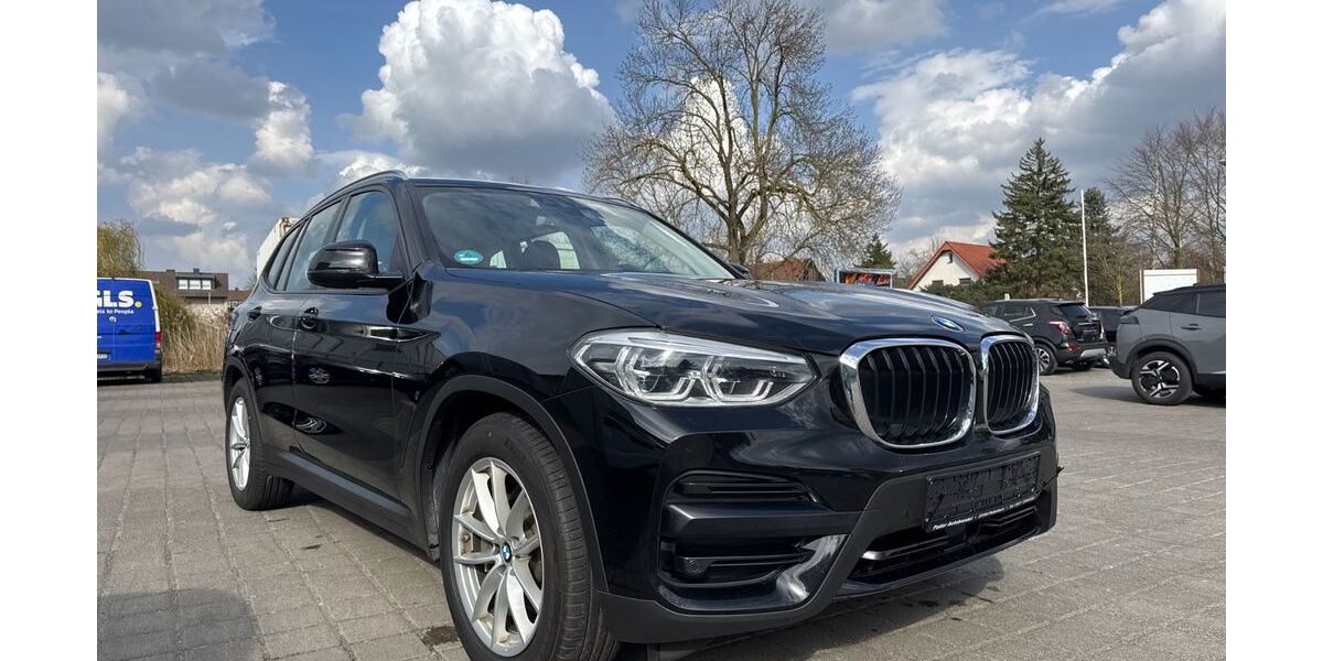 BMW X3 148.600 km 24.299 &euro; Paderborn 33104