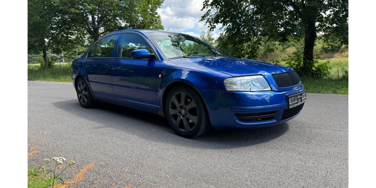 Skoda Superb 393.000 km 2.589 &euro; Doberlug - Kirchhain 03253
