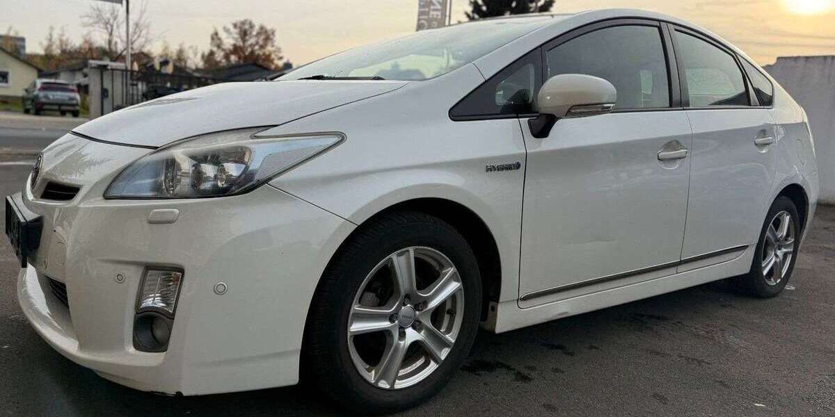 Toyota Prius 393.425 km 4.999 &euro; Frankfurt am Main 60386