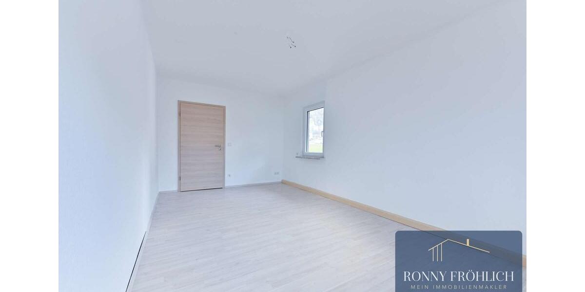 XL 5-Raum-Wohnung in Lauter-Bernsbach mit Einbauküche + Kaminofen und wirklich viel Platz zu Mieten 5 zimmer