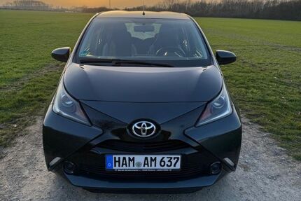 Toyota Aygo (X) 96.500 km 5.899 &euro; Beckum 59269