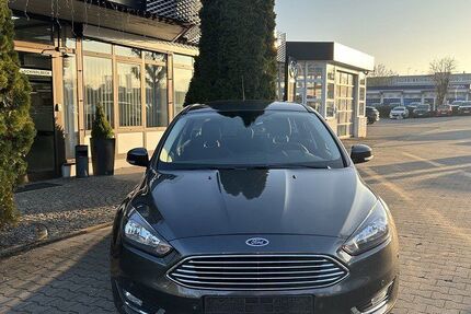 Ford Focus 81.525 km 11.990 &euro; Regensburg 93055