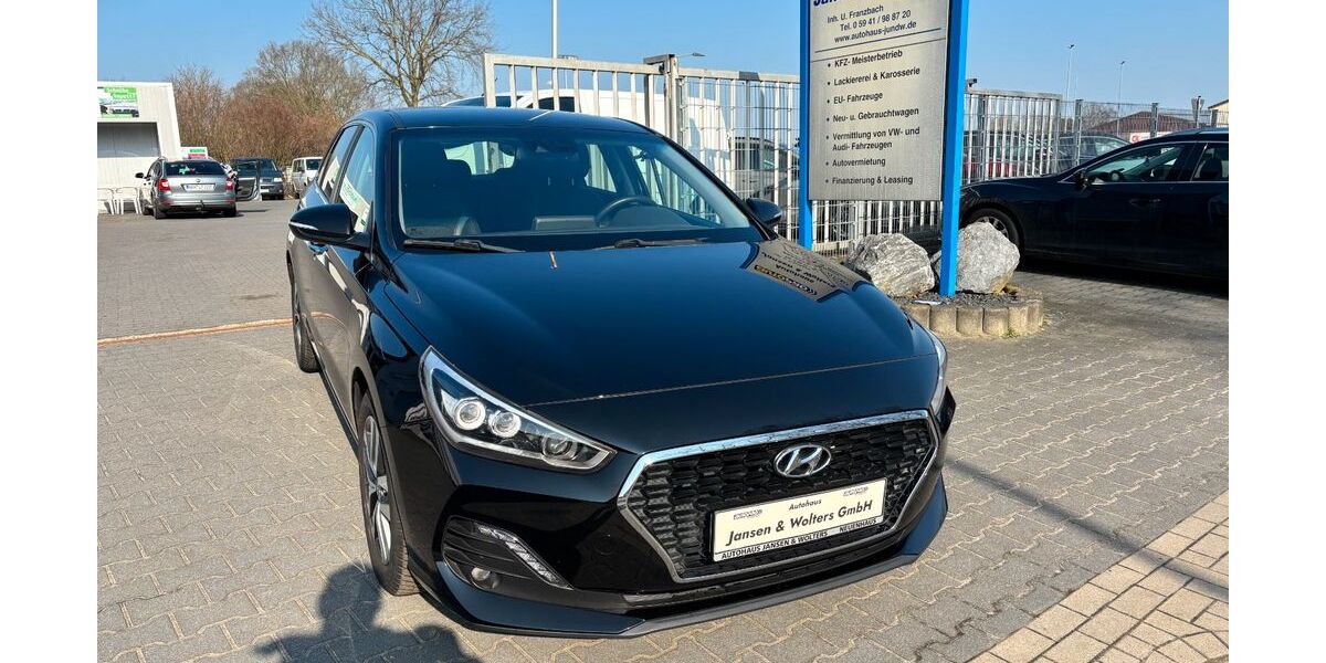 Hyundai i30 86.100 km 13.990 &euro; Neuenhaus 49828