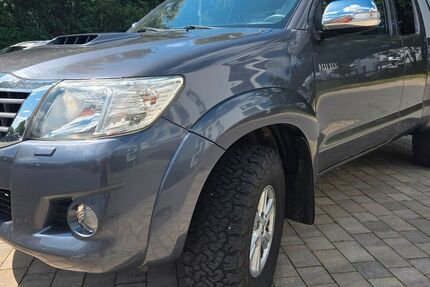 Toyota Hilux 256.000 km 11.900 &euro; Norderstedt b. Hamburg 22848