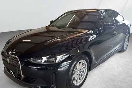 BMW i4 4.800 km 53.920 &euro; Bremen 28757