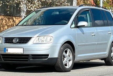 VW Touran 264.000 km 2.350 &euro; Hannover 30419