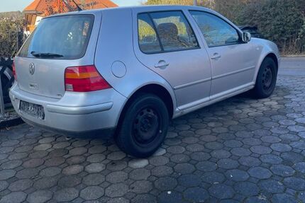 VW Golf 128.000 km 550 &euro; Bad Liebenzell 75378