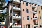 Top modernisierte 3-Zi.-Wohnung mit Tageslichtbad, Eichenparkett im WohnZimmer sowie opt. Stellplatz