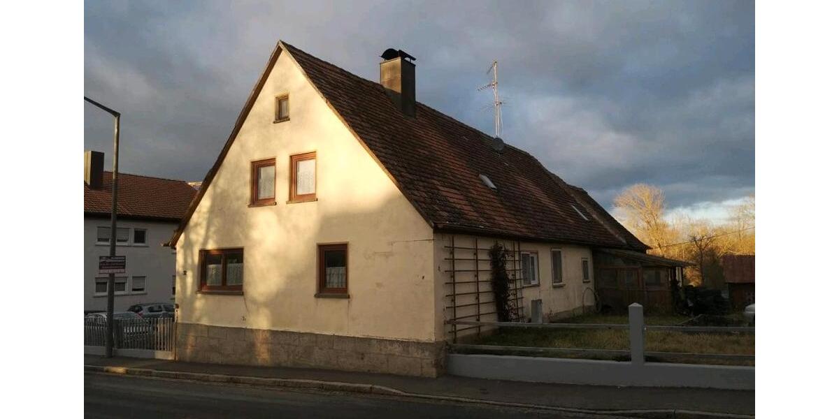 Einfamilienhaus Uffenheim - 5 Zimmer, 145 m&sup2;, 1.000&euro; | Angebot:26614469