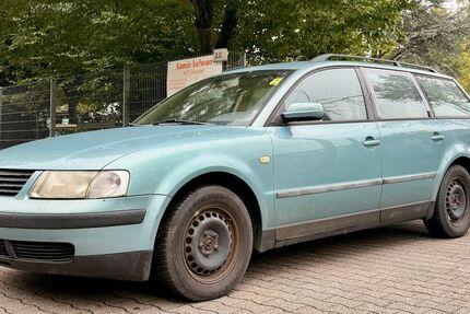 VW Passat 262.241 km 1.200 € Freiburg 79108
