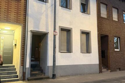 Einfamilienhaus im Zentrum von Grevenbroich 6 Zimmer mit Garten