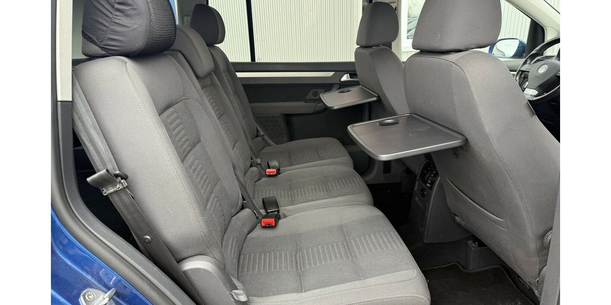 VW Touran 1.4 TSI DSG R-Line Highline Xenon Navi PDC 143.500 km 6.500 &euro; Altdorf 84032