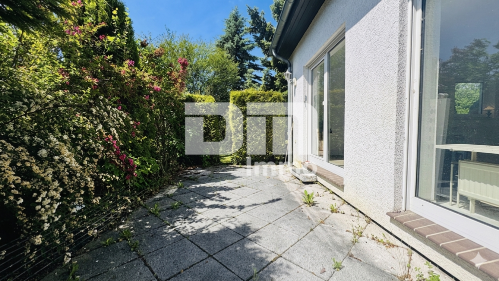 Charmantes Wohnglück - Ihr neues Zuhause mit Carport Terrasse und großem Gartenbereich - Doppelhaushälfte Rosdorf | Angebot:26770582