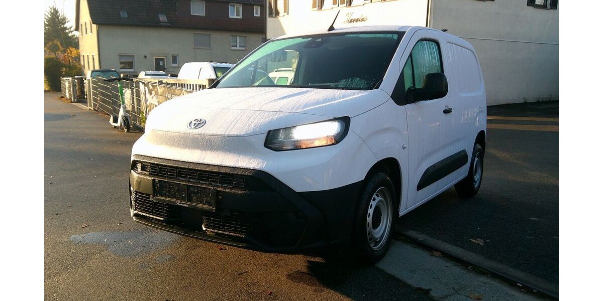 Toyota Proace City 21.000 km 16.980 &euro; Sindelfingen 71065