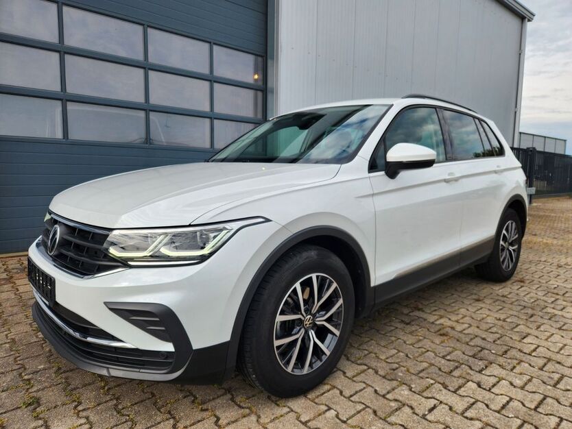VW Tiguan 41.460 km 24.990 € Ebersbach-Neugersdorf 02730