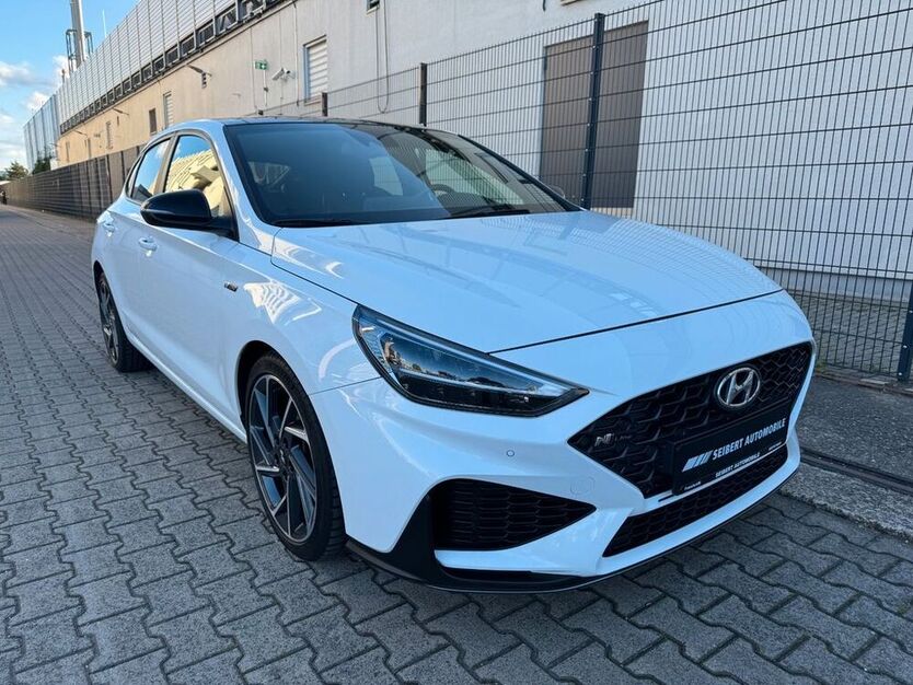 i30