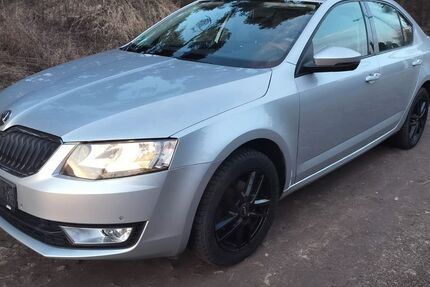 Skoda Octavia 77.580 km 7.990 &euro; Guben 03172