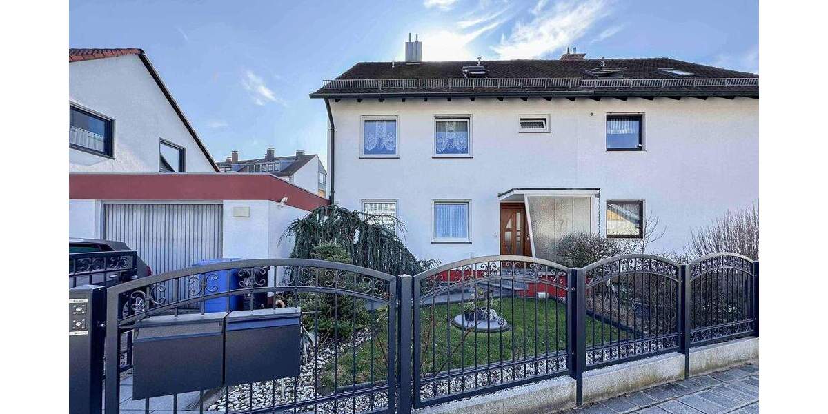 Doppelhaushälfte Nürnberg Schweinau - 8 Zimmer, 179 m&sup2;, 589.000&euro; | Angebot:25476414