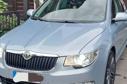 Skoda Superb 241.500 km 9.800 &euro; Freilassing 83395
