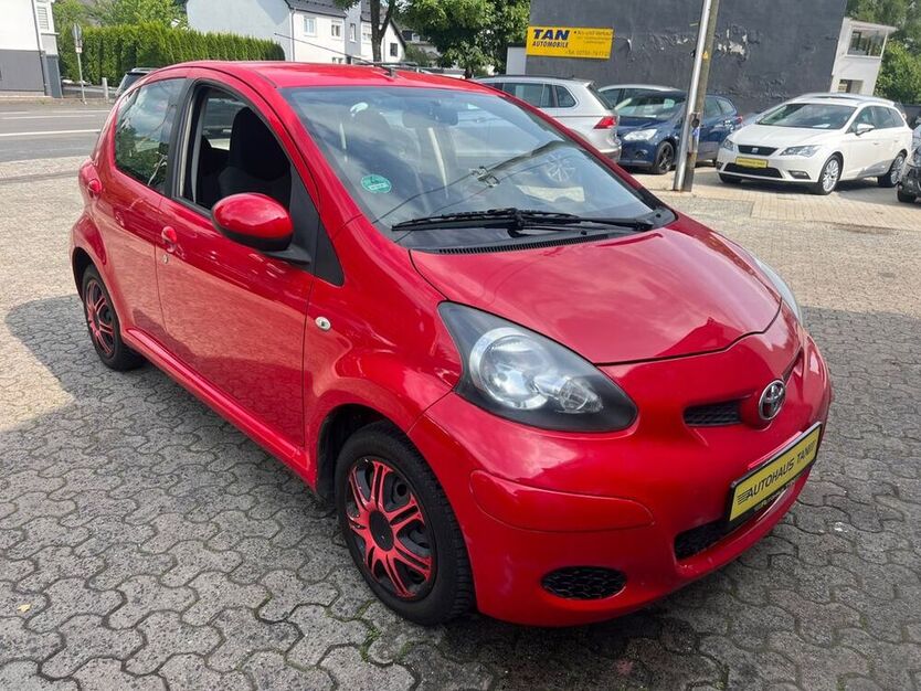Aygo (X)