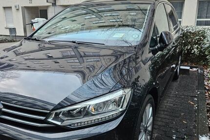 VW Touran 96.070 km 20.750 &euro; Frankfurt am Main 60326