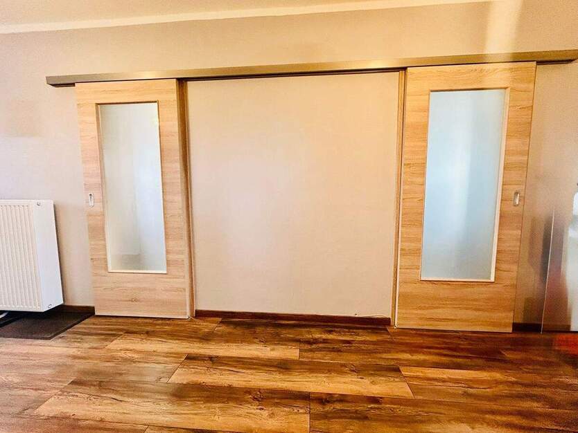 Elegante Etagenwohnung mit Panoramablick, zwei Balkonen und Aufzug! 3 zimmer