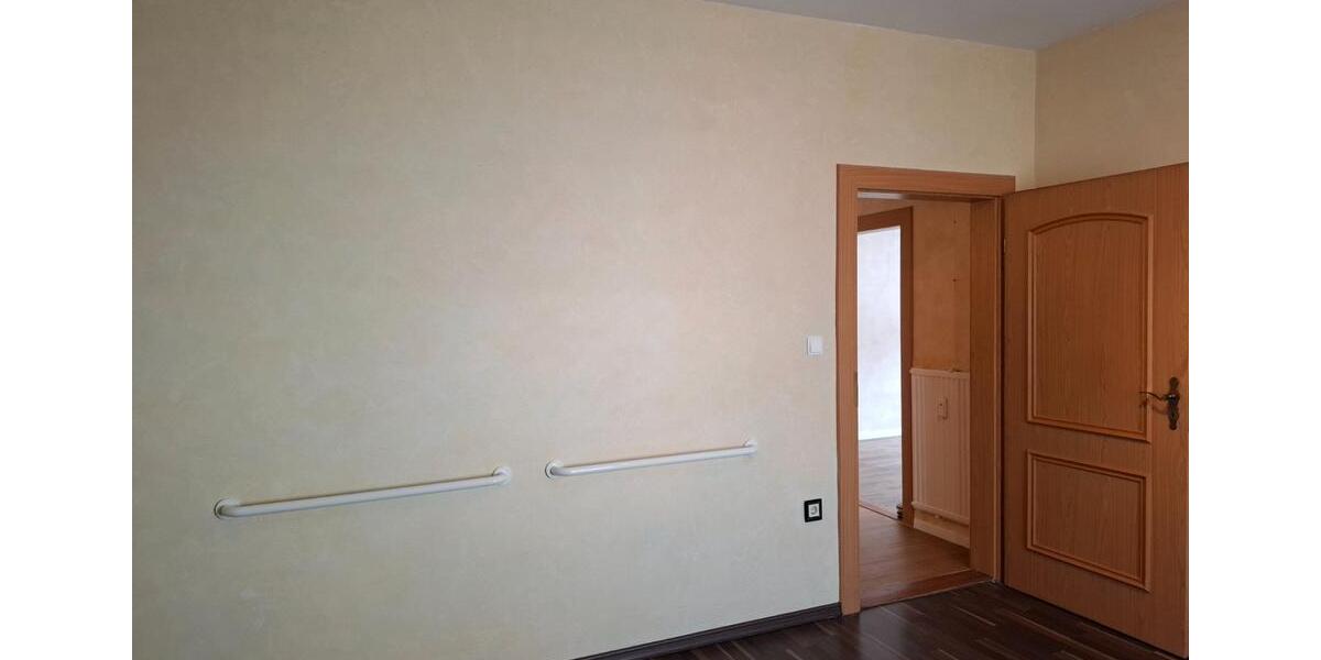Erdgeschoßwohnung Rühen - 3 Zimmer, 84 m&sup2;, 690&euro; | Angebot:26412718