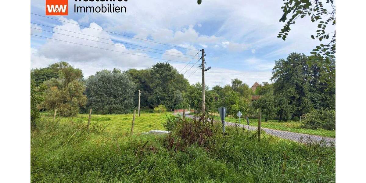 Vierlinden: Weitläufiges Grundstück mit 4.800 m² Fläche zur neuen Bebauung zimmer