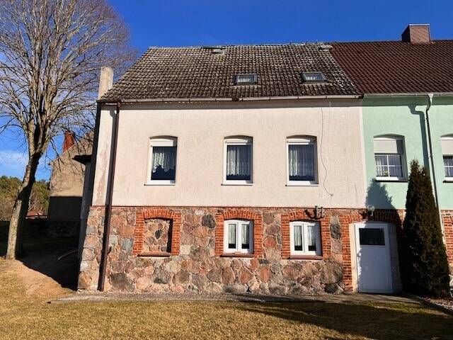 Einfamilienhaus Feldberger Seenlandschaft Hasselförde - 3 Zimmer, 120 m&sup2;, 185.000&euro; | Angebot:26094007